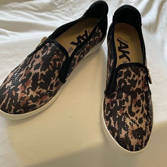 Anne Klein Loafers leopard cheetah print sparkle size 8 like new condition - Picture 1 of 16